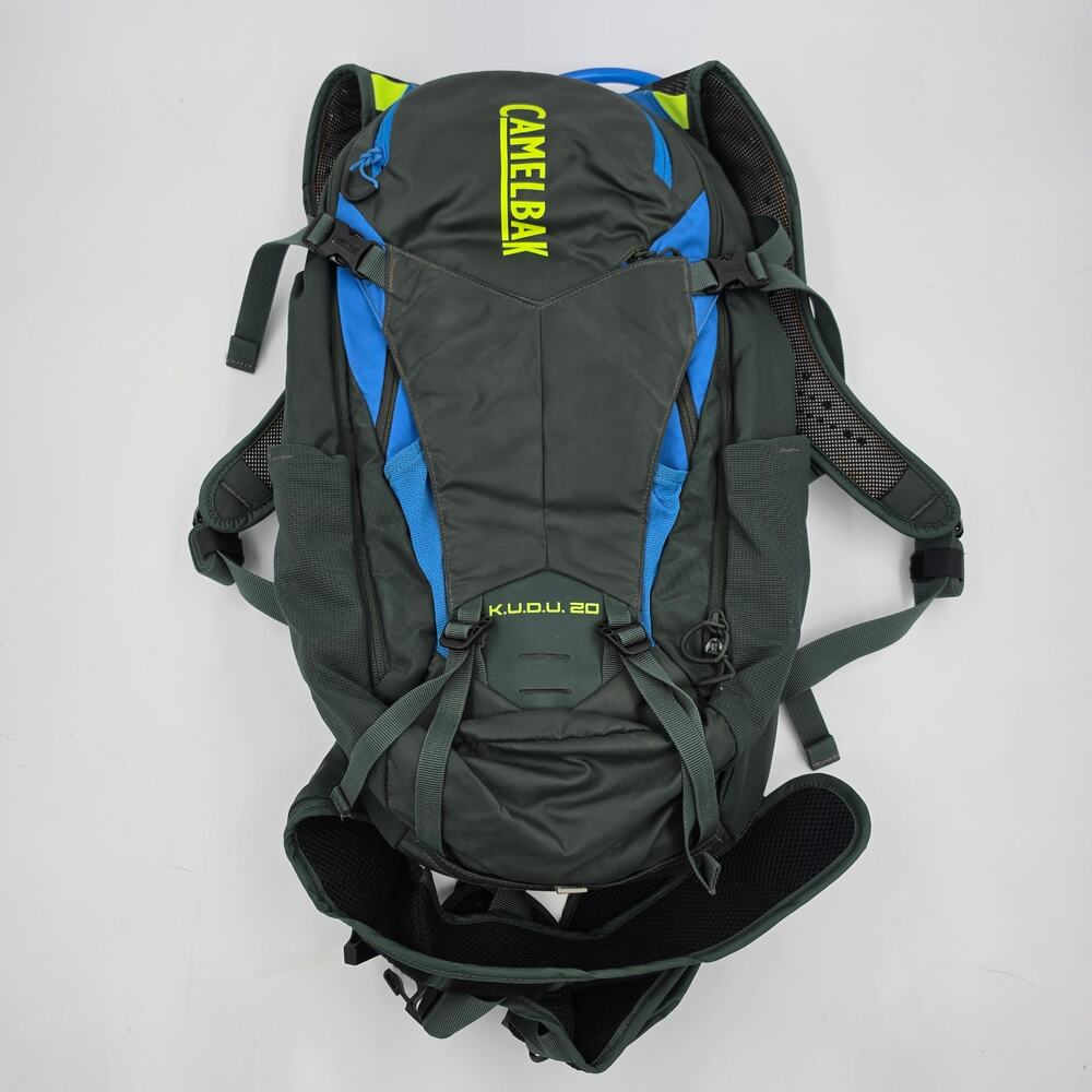 CamelBak KUDU Protector 20 MTB Hydration Backpack Spine Armor Green Blue EUC M-L